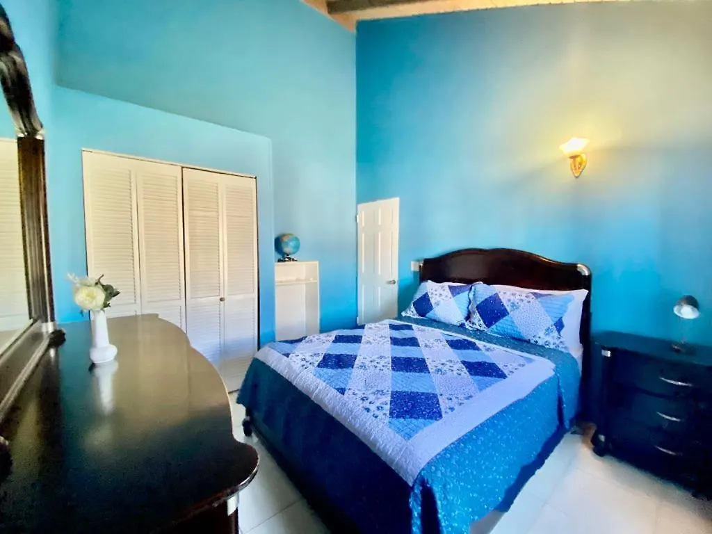 Casa Amarilla Villa Woods 0*,  Antigua/Barbuda