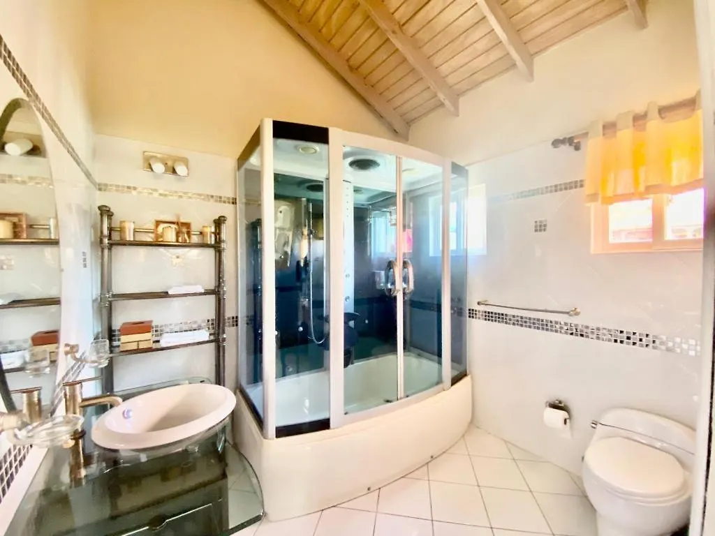 Casa Amarilla Villa Woods Holiday home