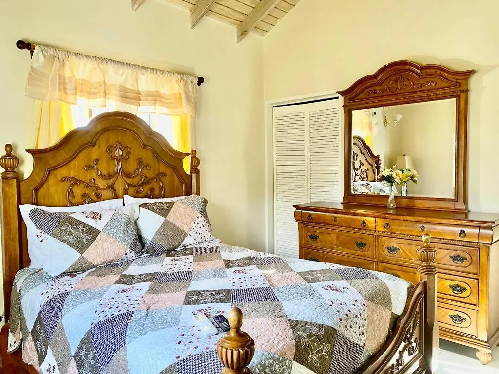 Casa Amarilla Villa Woods